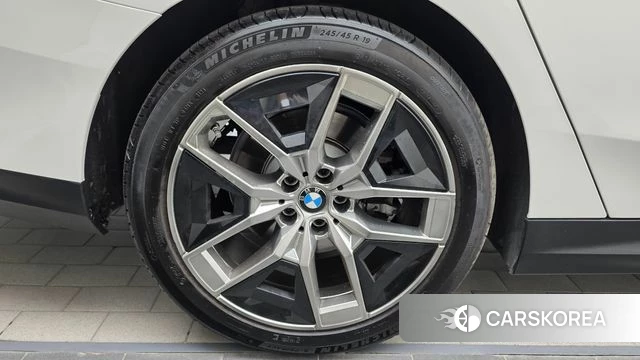 BMW 5 Series (G60) id 5011678 из Кореи 27