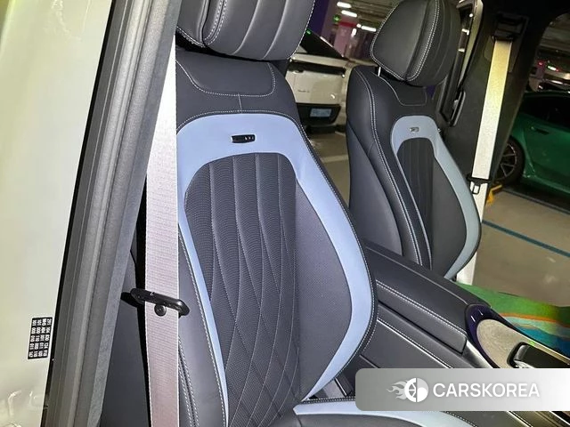 Mercedes-Benz G-Class W465 2026 Светло-серебряный цвет из Кореи, фото 5