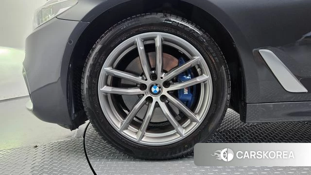 BMW 5 Series (G30) id 4967885 из Кореи 27