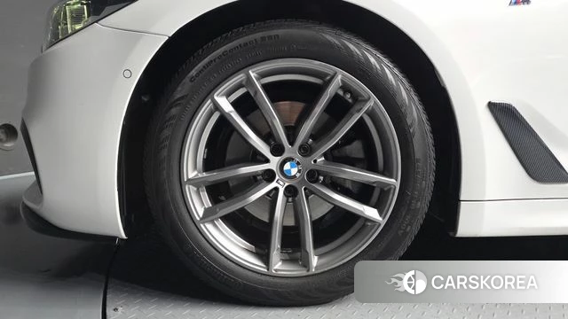 BMW 5 Series (G30) id 4993152 из Кореи 15