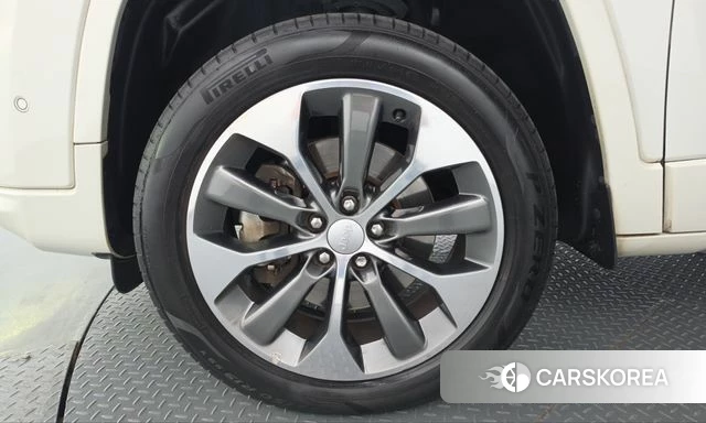 Jeep Cherokee (KL) id 5048163 из Кореи 28