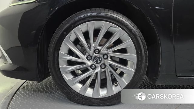 Lexus ES300h 7th generation id 4952182 из Кореи 15