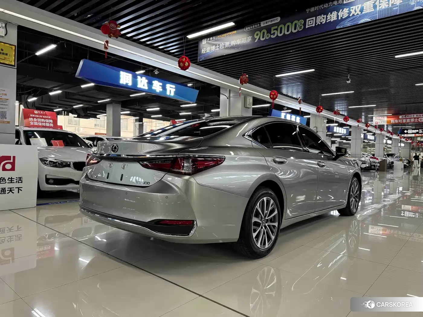 Lexus ES 2023 Champagne/brown из Китая, фото 5