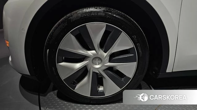 Tesla Model Y id 4943142 из Кореи 28