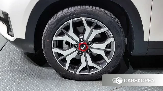 Kia Seltos id 3202534 из Кореи 15