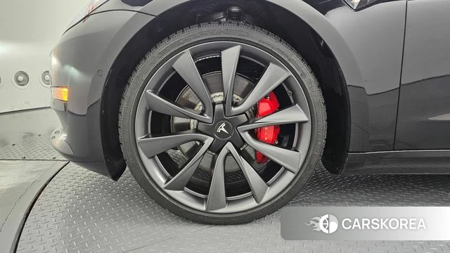 Tesla Model 3 id 4586805 из Кореи 33