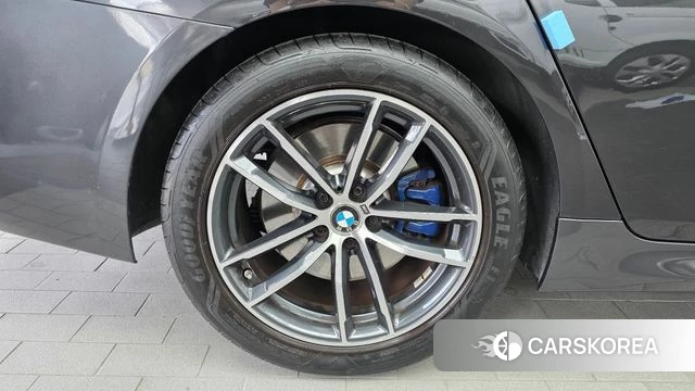 BMW 5 Series (G30) id 5034221 из Кореи 27