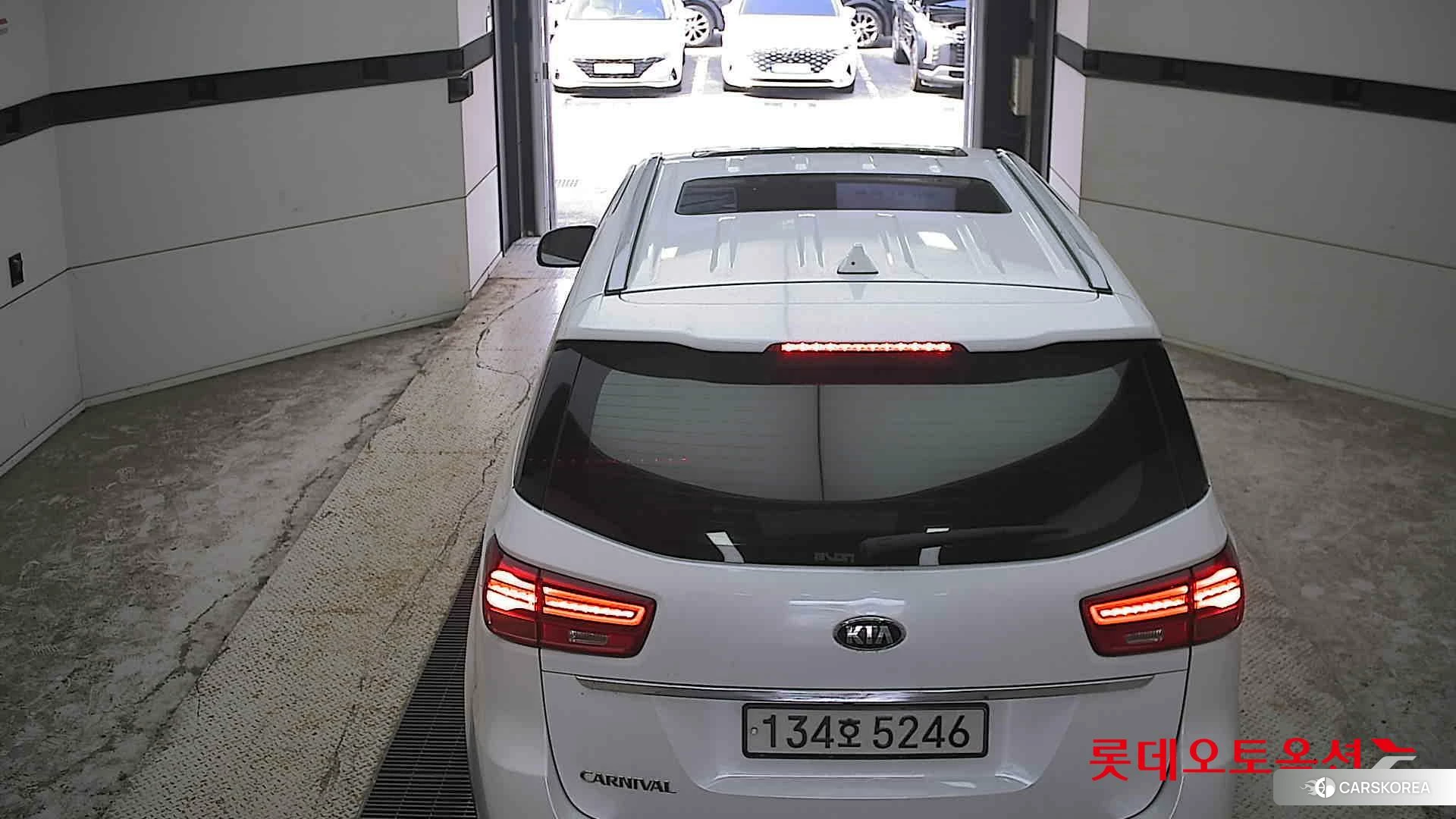 Kia Carnival id 4984654 из Кореи 32