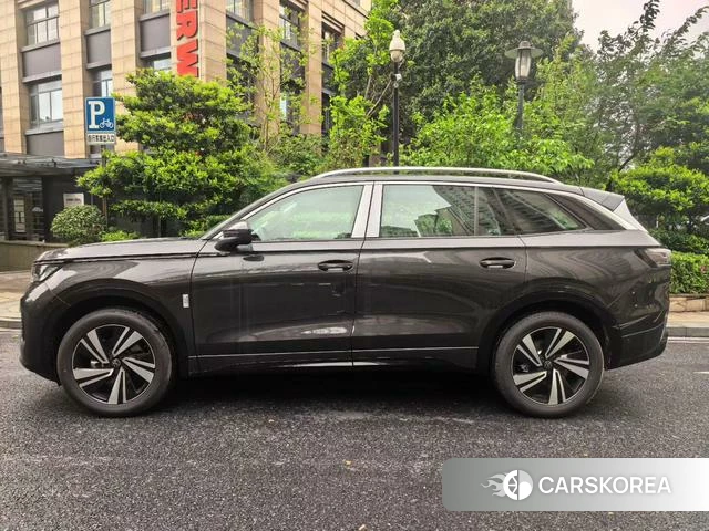 Volkswagen Tavendor 2026 Темно-серый из Китая, фото 5