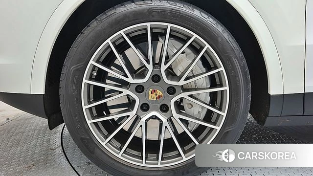 Porsche Cayenne (PO536) id 4992682 из Кореи 15