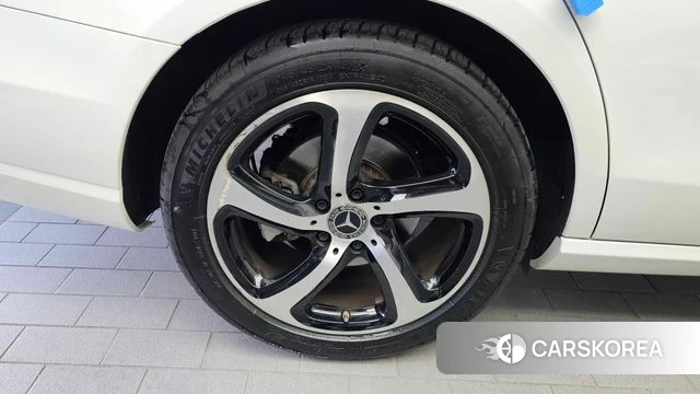 Mercedes-Benz E-Class W213 id 4923509 из Кореи 27