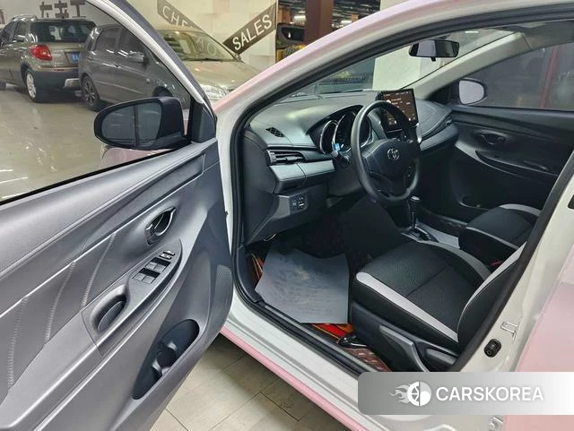 Toyota Yaris L 2021 Белый из Китая, фото 5
