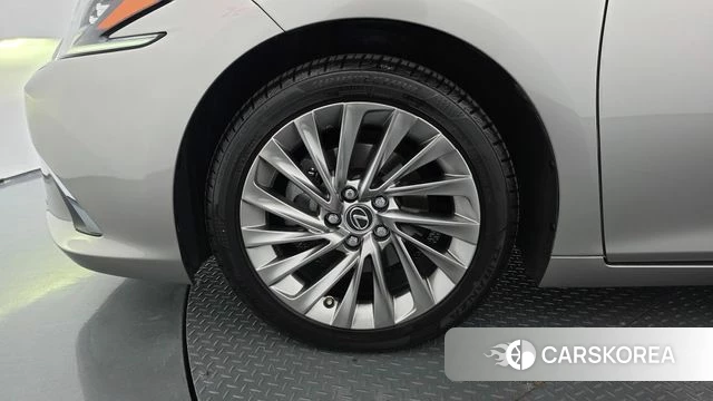 Lexus ES300h 7th generation id 4917176 из Кореи 15