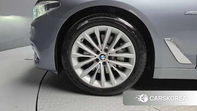 BMW 5 Series (G30) id 5035722 из Кореи 33