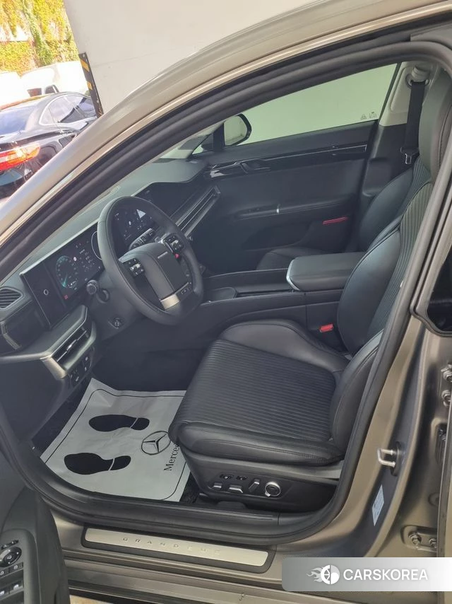 Hyundai Grandeur (GN7) id 5021714 из Кореи 14