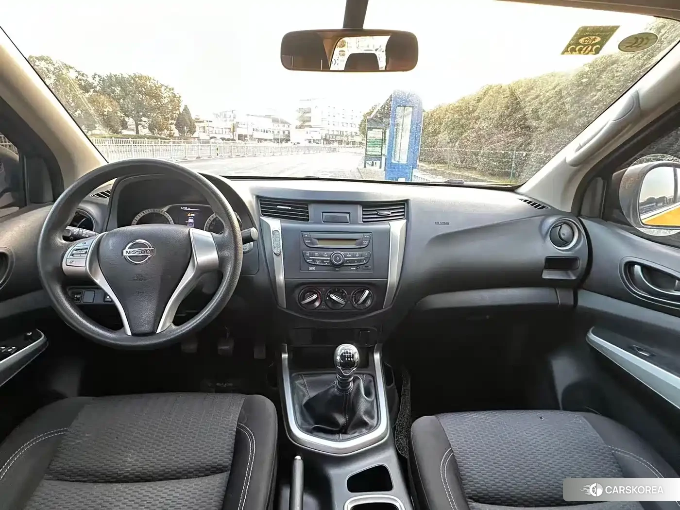 Nissan Navara 2021 Yellow/orange из Китая, фото 5