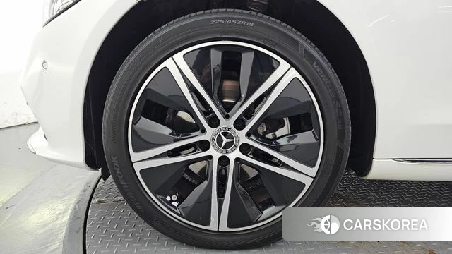 Mercedes-Benz C-Class W205 id 4943929 из Кореи 28