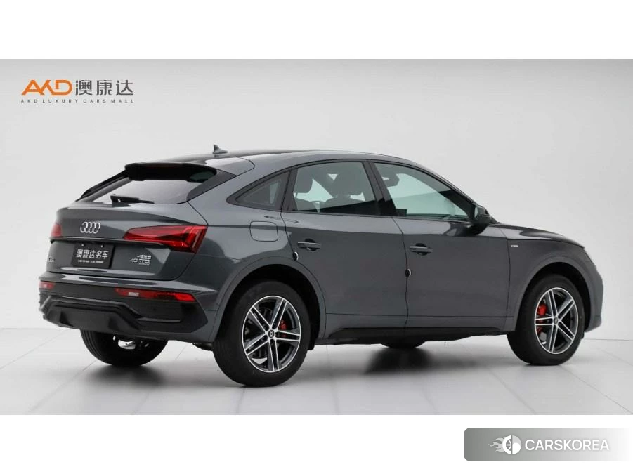 Audi Q5L 2020 Темно-серый из Китая, фото 5