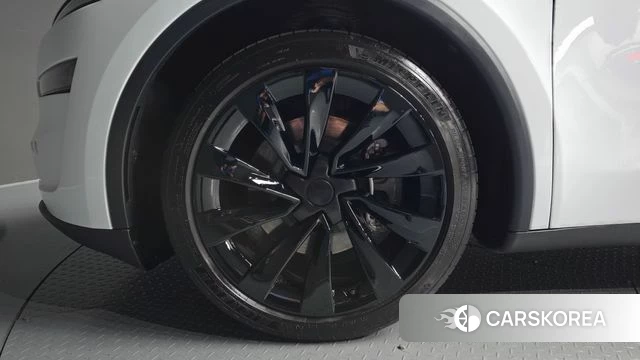 Tesla Model Y id 4897810 из Кореи 29