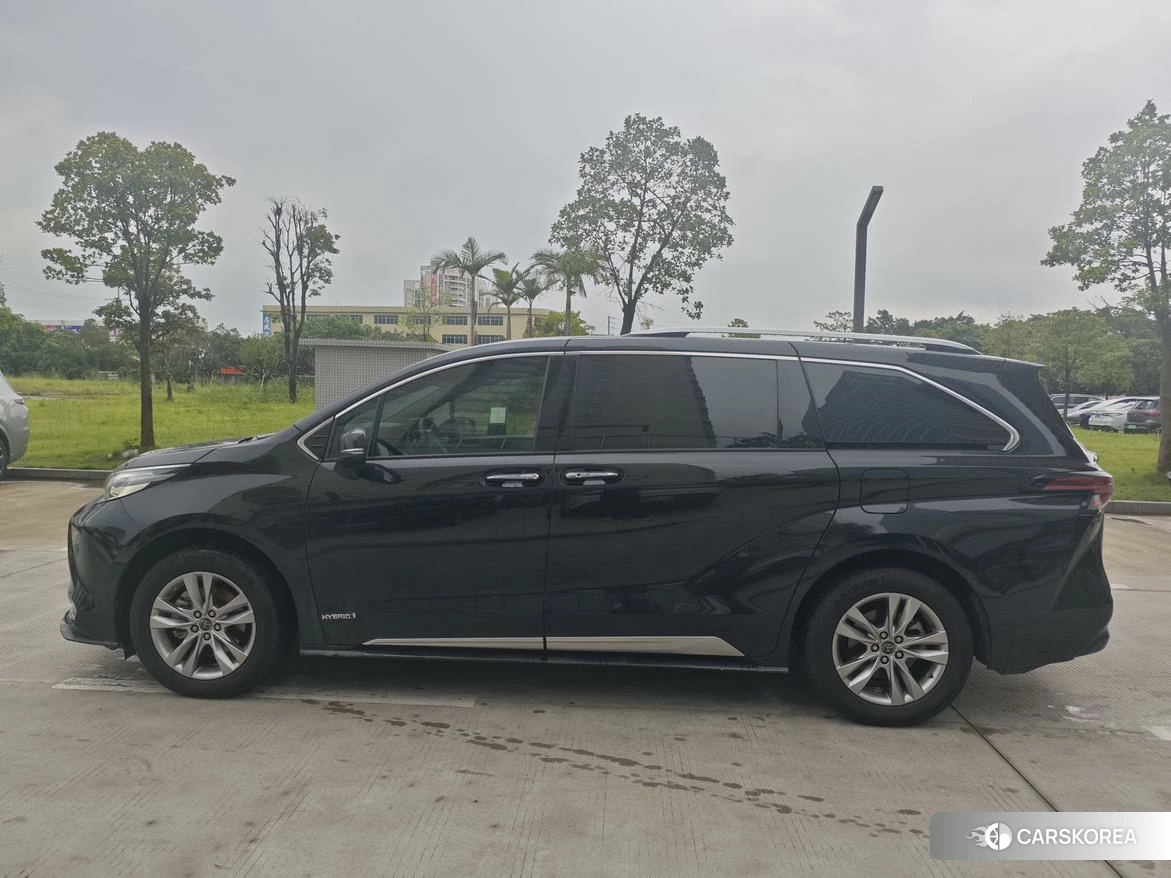 Toyota Sienna 2021 Черный из Китая, фото 5