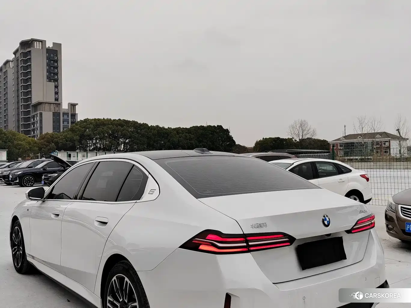 BMW 5 series 2025 Белый из Китая, фото 5