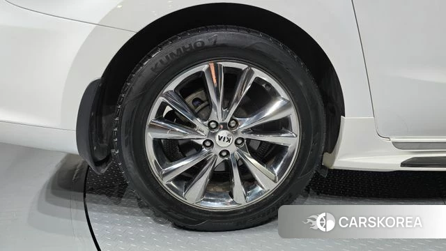 Kia The New Carnival id 4993648 из Кореи 31
