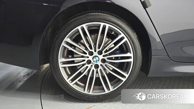 BMW 5 Series (G30) id 4930584 из Кореи 15