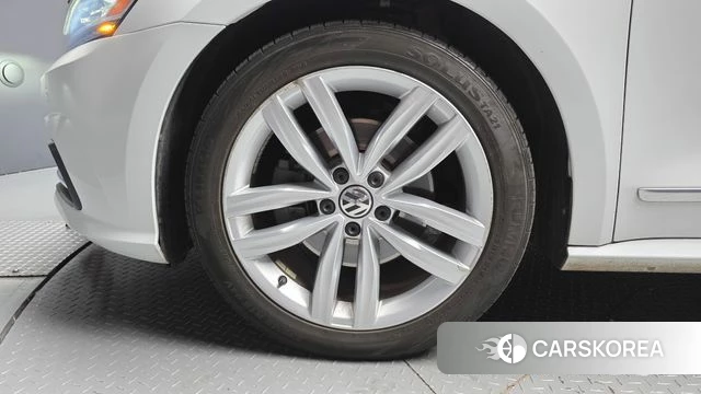 Volkswagen The New Passat id 4930943 из Кореи 15