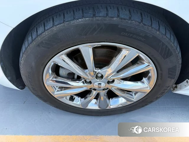 Kia The New Carnival id 4856427 из Кореи 12