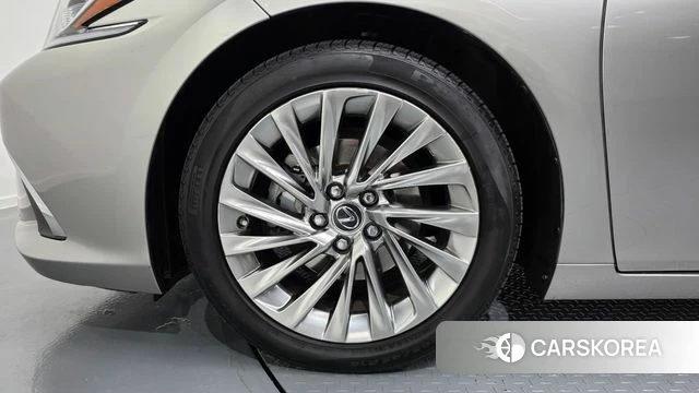 Lexus ES300h 7th generation id 5040860 из Кореи 15