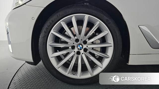 BMW 5 Series (G30) id 4921775 из Кореи 32