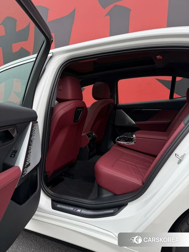 BMW 5 series 2026 Белый из Китая, фото 6