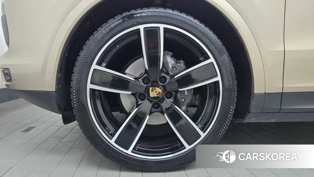 Porsche Cayenne (PO536) id 5035664 из Кореи 32