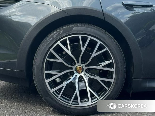 Porsche Taycan id 4645445 из Кореи 15