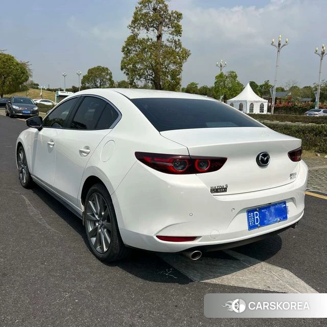 Mazda 3 2023 Белый из Китая, фото 5