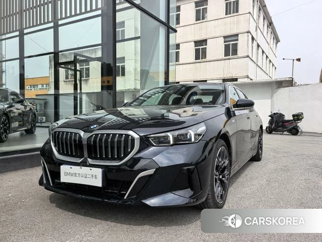 BMW 5 series 2025 Черный из Китая, фото 5