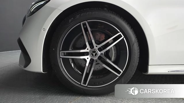Mercedes-Benz E-Class W214 id 4862536 из Кореи 32