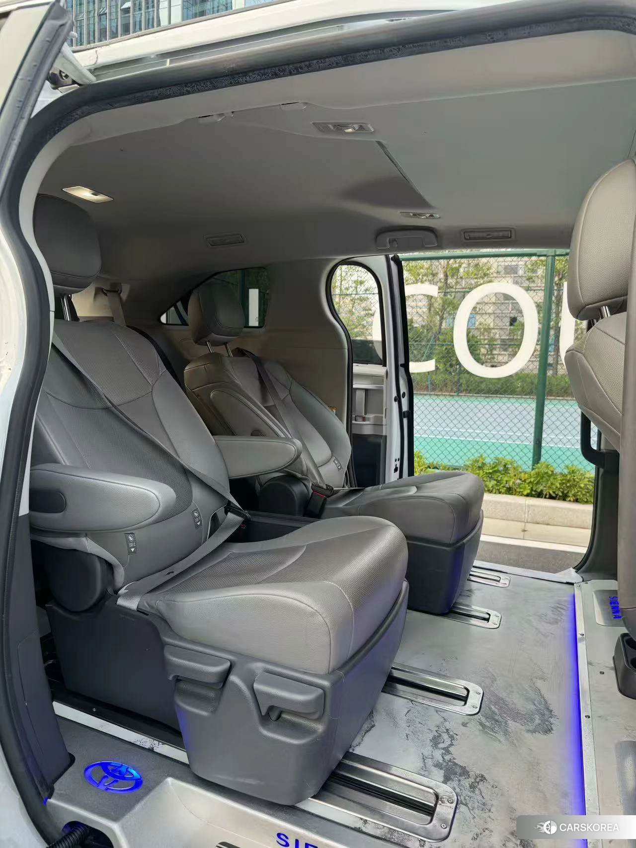 Toyota Sienna 2023 Белый из Китая, фото 5