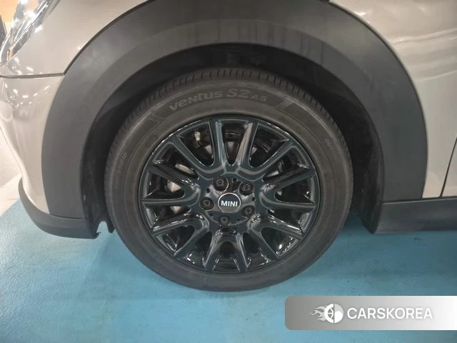 Mini Cooper 2023 Жемчужный двухцветный из Кореи, фото 5