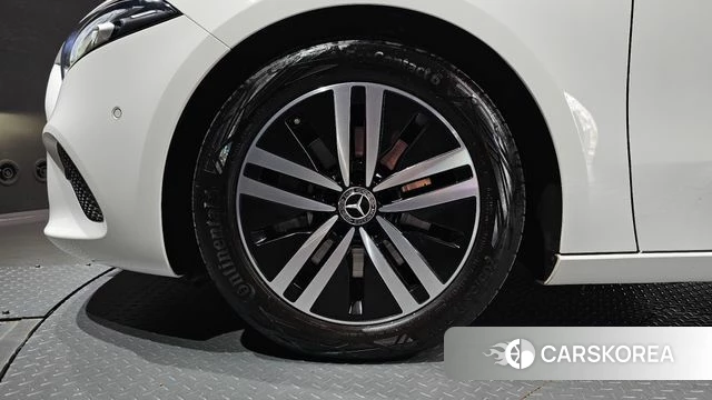 Mercedes-Benz A-Class W177 id 4922349 из Кореи 15