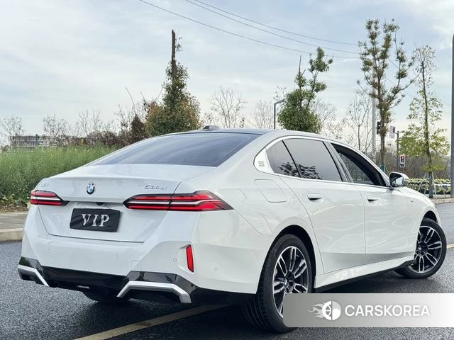 BMW 5 series 2025 Белый из Китая, фото 6