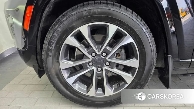 Jeep Grand Cherokee (WL) id 4905885 из Кореи 28