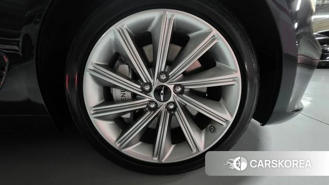Genesis The New G70 id 4928701 из Кореи 12
