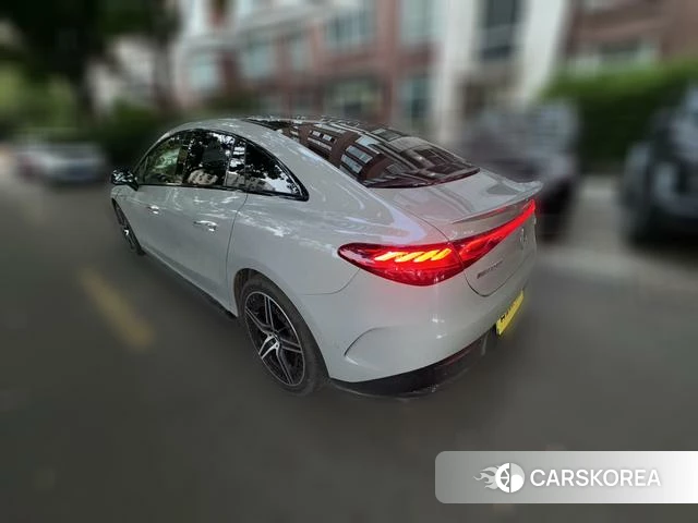 Mercedes-Benz AMG EQE 2024 Серебристо-серый из Китая, фото 5