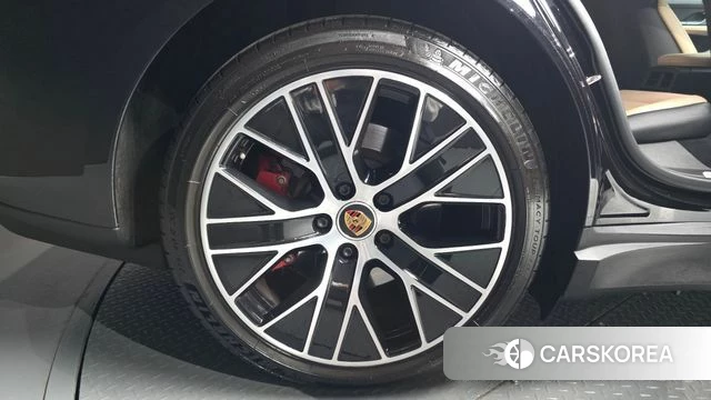 Porsche Taycan id 4987250 из Кореи 30