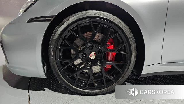 Porsche 911(992) id 5018299 из Кореи 25