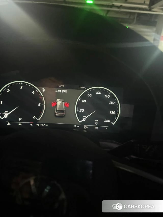 Volkswagen Touareg 3rd generation 2026 Белый из Кореи, фото 5