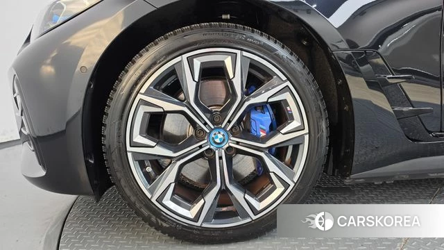 BMW i4 id 4965109 из Кореи 27