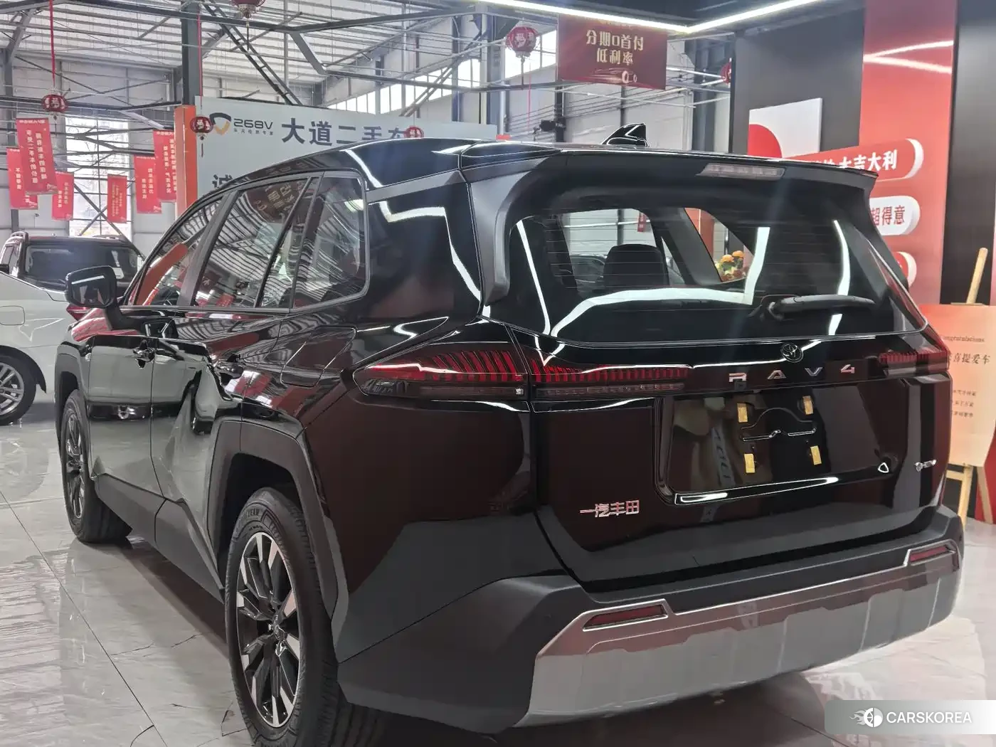 Toyota RAV4 2026 Черный из Китая, фото 5