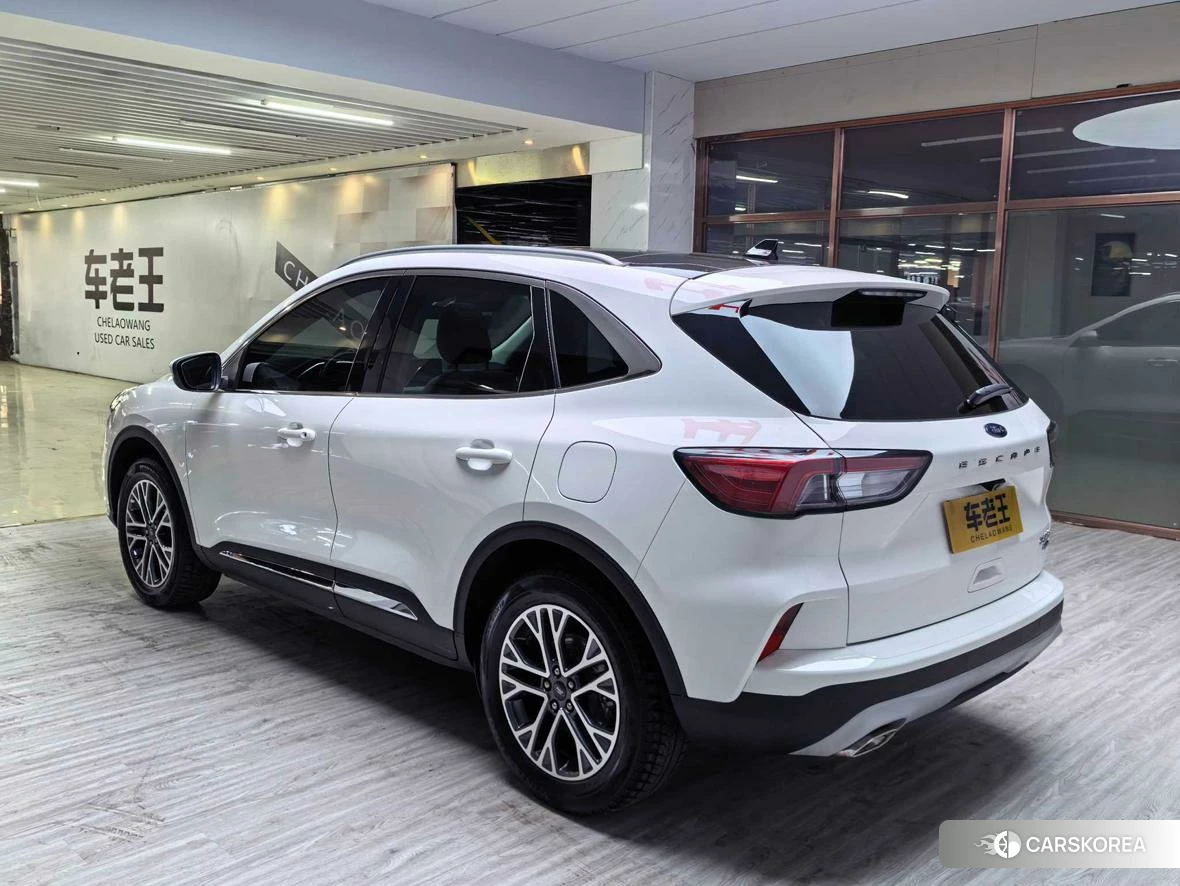 Ford Escape 2020 Белый из Китая, фото 5